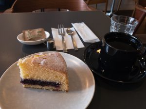 三鷹TEOREMA CAFEのヴィクトリアンケーキ